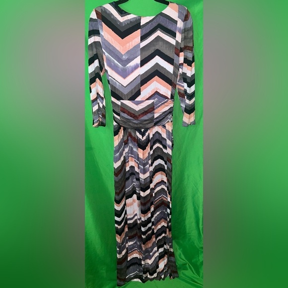 Anthropologie Maeve Chevron Patterned Maxi Dress 3/4 Sleeve size Medium - Picture 2 of 5